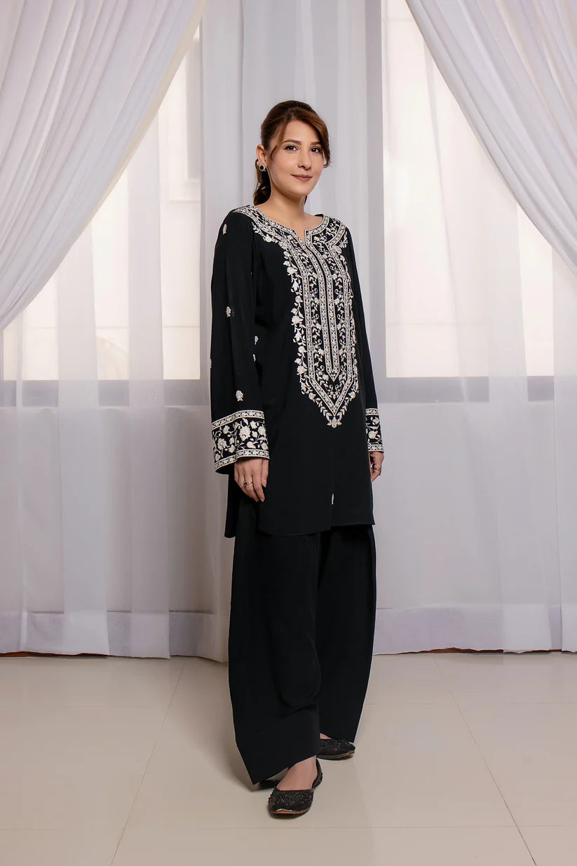 Black Aura 3pc (Farshi Shalwar)